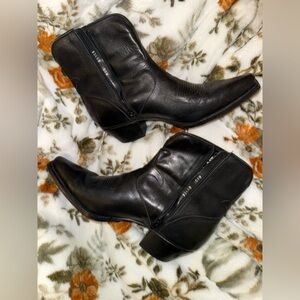 Charlie 1 Horse Black Leather Ankle Cowgirl Boots
